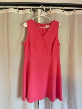 Elle Scalloped V-Neck Sleeveless Mini Dress in Pink.